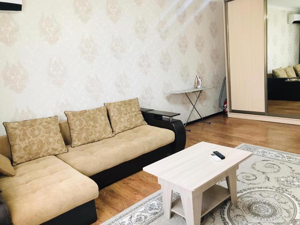 Ferienwohnung Жк Жана Алем Atyraū Exterior foto